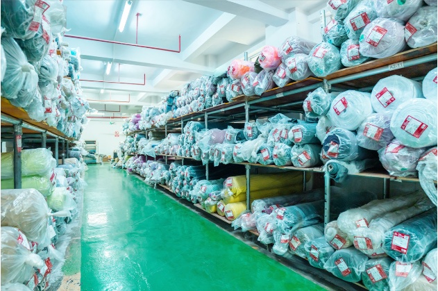 Yiyuan ready-stock fabric warehouse and distribution area